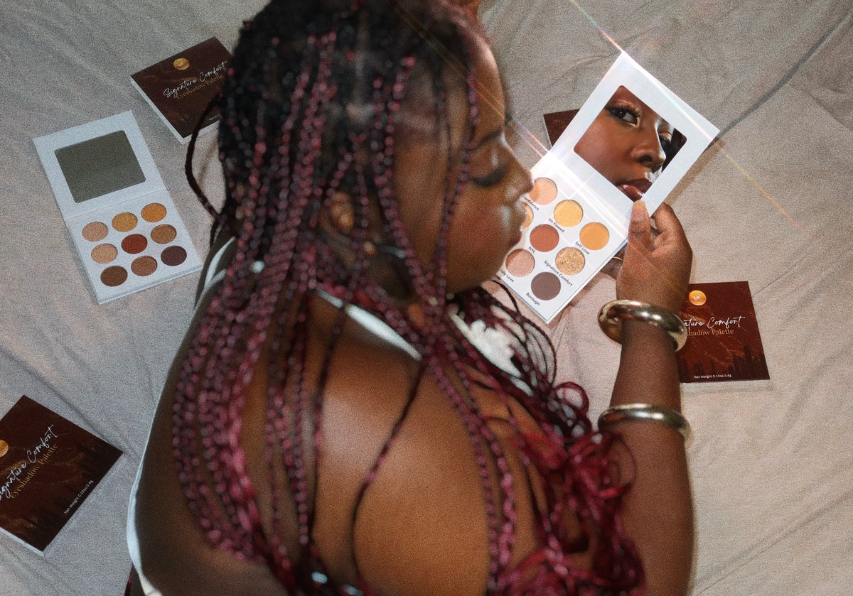 Signature Comfort Eyeshadow Palette